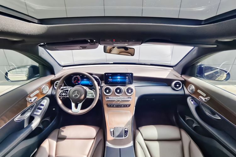 Used Mercedes-Benz GLC 2020 Facelifted GLC 260 L 4MATIC Dynamic Edition Interior 1