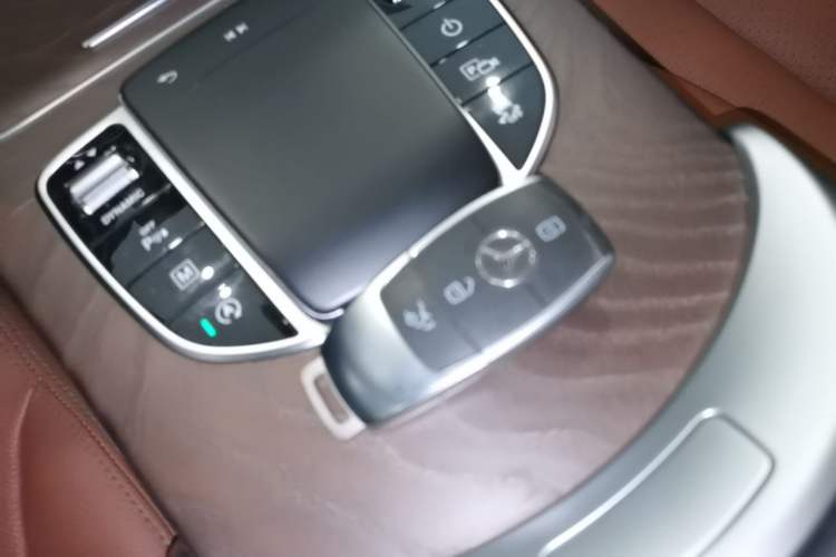 Used Mercedes-Benz GLC 2020 GLC 300 L 4MATIC Dynamic Edition Interior 1