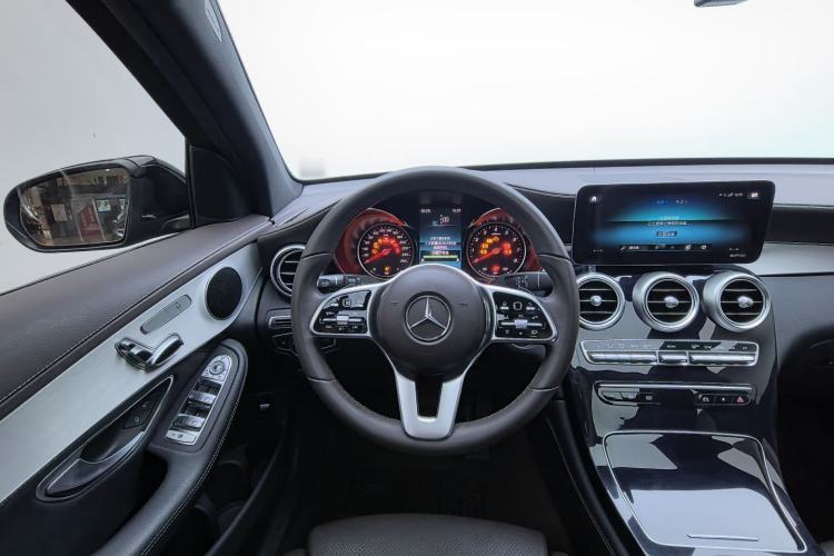 Used Mercedes-Benz GLC 2020 GLC 260 L 4MATIC Dynamic Model Interior 1