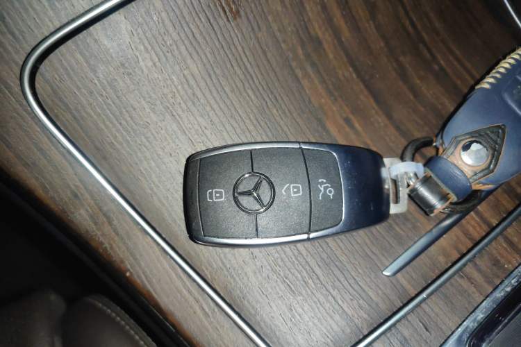 Used Mercedes-Benz GLC 2020 Facelift GLC 300 L 4MATIC Dynamic Edition Interior 1