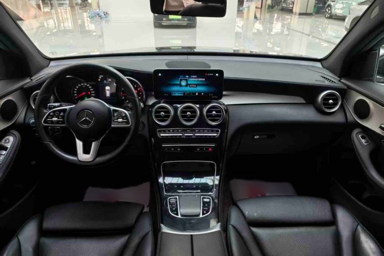 Used Mercedes-Benz GLC 2020 GLC 260 L 4MATIC Dynamic Model Interior 1