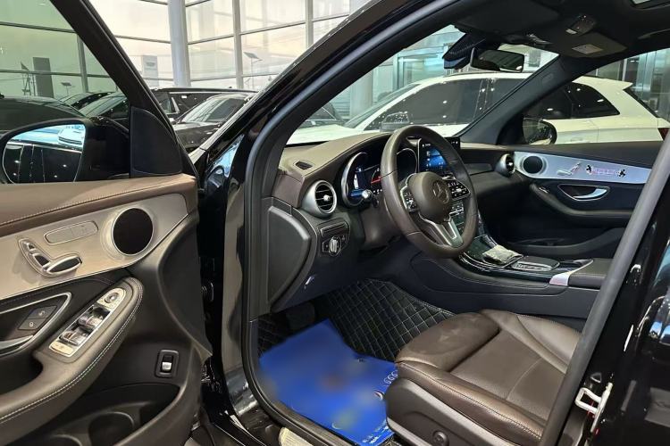 Used Mercedes-Benz GLC 2020 GLC 260 L 4MATIC Dynamic Model Interior 1