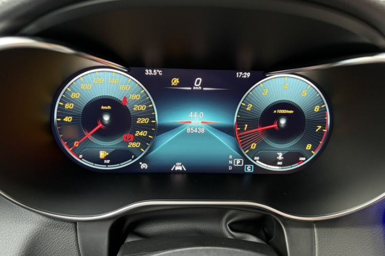 Used Mercedes-Benz GLC 2020 Facelifted GLC 300 L 4MATIC Luxury Edition Interior 1