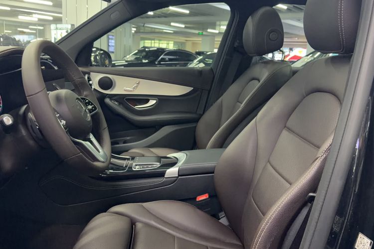 Used Mercedes-Benz GLC 2020 Facelifted GLC 260 L 4MATIC Dynamic Edition Interior 1