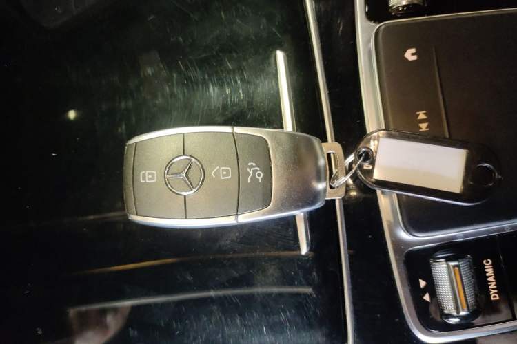 Used Mercedes-Benz GLC 2020 Facelifted GLC 260 L 4MATIC Dynamic Edition Interior 1
