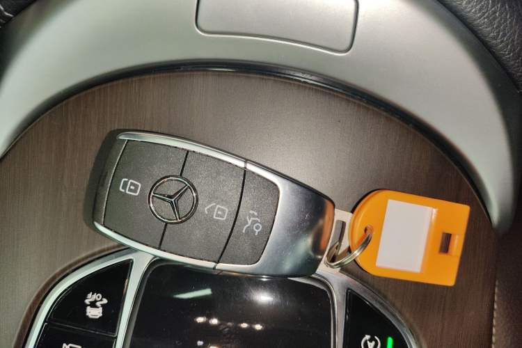 Used Mercedes-Benz GLC 2020 Facelifted GLC 260 L 4MATIC Dynamic Edition Interior 1