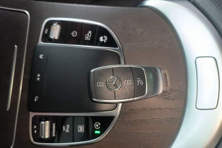 Used Mercedes-Benz GLC 2020 GLC 260 L 4MATIC Luxury Model Interior 1