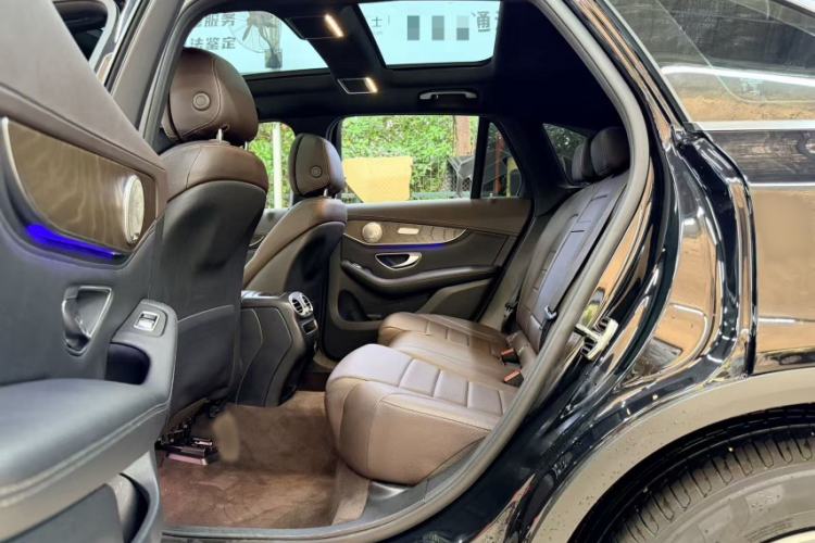 Used Mercedes-Benz GLC 2020 GLC 260 L 4MATIC Luxury Model Interior 1