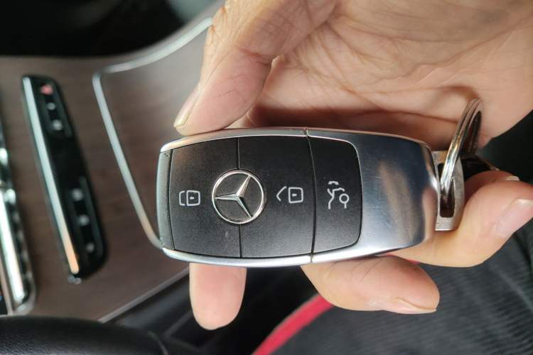 Used Mercedes-Benz GLC 2020 Facelift GLC 300 L 4MATIC Dynamic Edition Interior 1