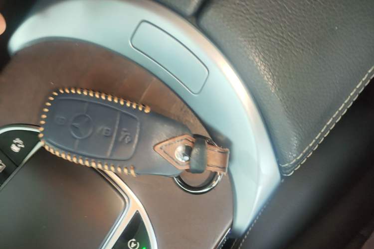 Used Mercedes-Benz GLC 2020 Facelift GLC 300 L 4MATIC Dynamic Edition Interior 1