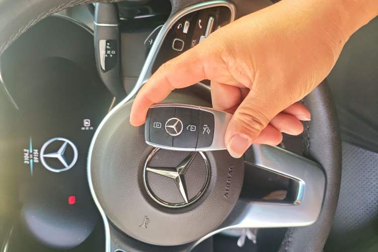 Used Mercedes-Benz GLC 2020 Facelifted GLC 260 L 4MATIC Dynamic Edition Interior 1