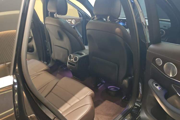 Used Mercedes-Benz GLC 2020 GLC 260 L 4MATIC Luxury Model Interior 1