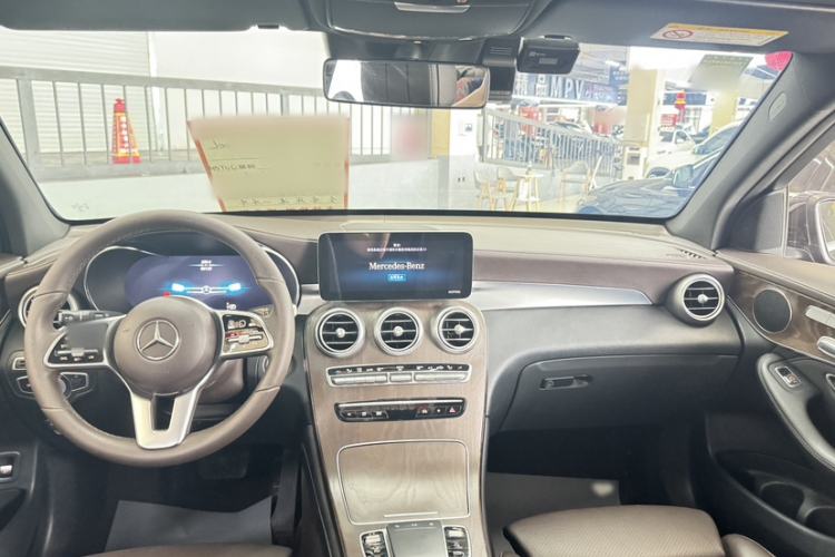 Used Mercedes-Benz GLC 2020 Facelift GLC 300 L 4MATIC Dynamic Edition Interior 1