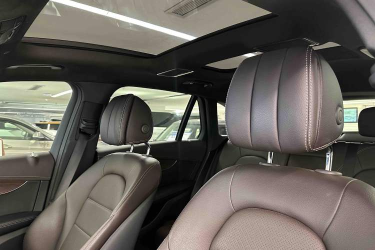 Used Mercedes-Benz GLC 2020 Facelift GLC 300 L 4MATIC Dynamic Edition Interior 10