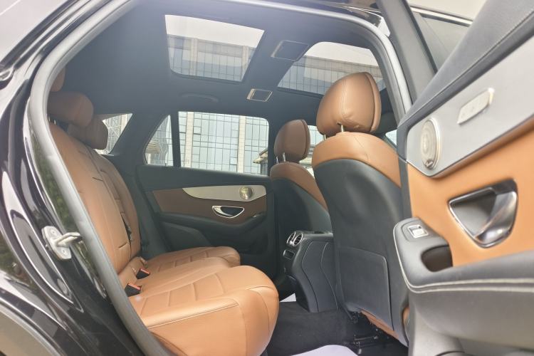 Used Mercedes-Benz GLC 2020 Facelifted GLC 260 L 4MATIC Dynamic Edition Interior 10