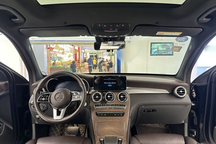 Used Mercedes-Benz GLC 2020 GLC 300 L 4MATIC Dynamic Edition Interior 2