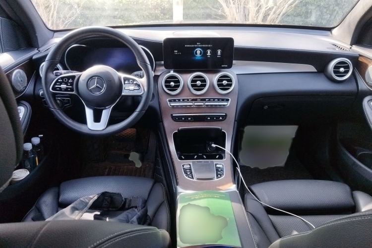 Used Mercedes-Benz GLC 2020 Facelift GLC 260 L 4MATIC Luxury Edition Interior 2