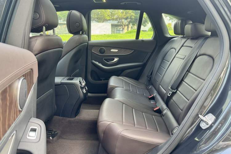 Used Mercedes-Benz GLC 2020 Facelift GLC 300 L 4MATIC Dynamic Edition Interior 2