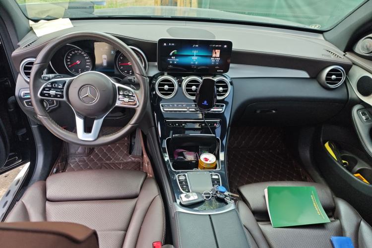 Used Mercedes-Benz GLC 2020 GLC 260 L 4MATIC Dynamic Model Interior 2