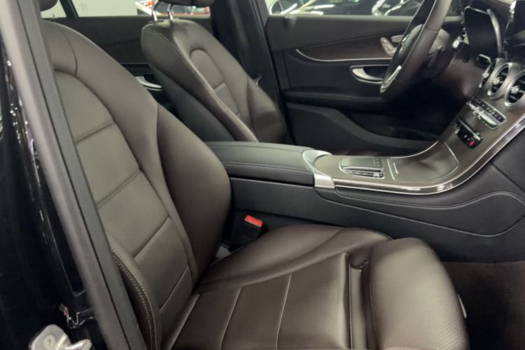 Used Mercedes-Benz GLC 2020 Facelift GLC 260 L 4MATIC Luxury Edition Interior 2