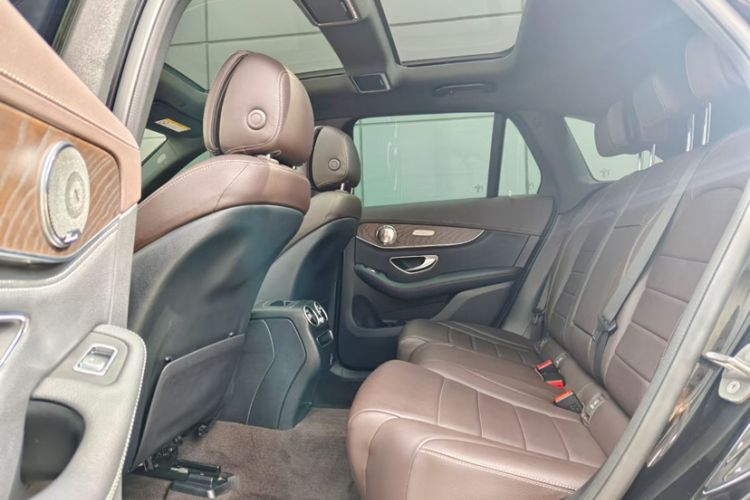 Used Mercedes-Benz GLC 2020 Facelifted GLC 260 L 4MATIC Dynamic Edition Interior 2