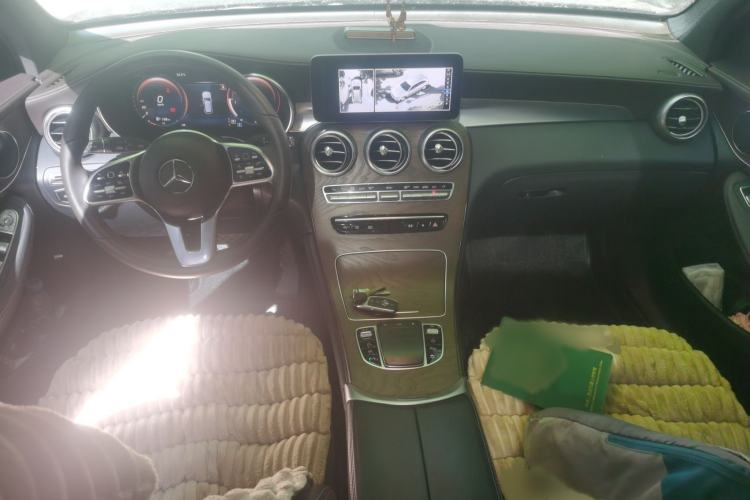 Used Mercedes-Benz GLC 2020 GLC 260 L 4MATIC Luxury Model Interior 2