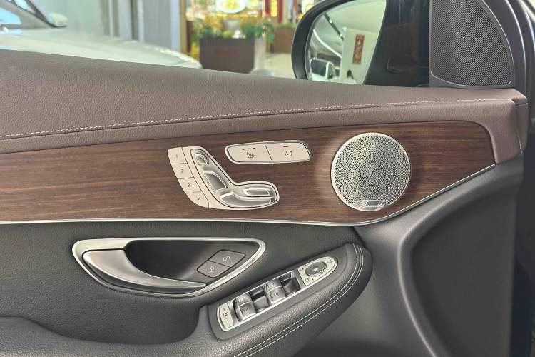 Used Mercedes-Benz GLC 2020 Facelift GLC 300 L 4MATIC Dynamic Edition Interior 2