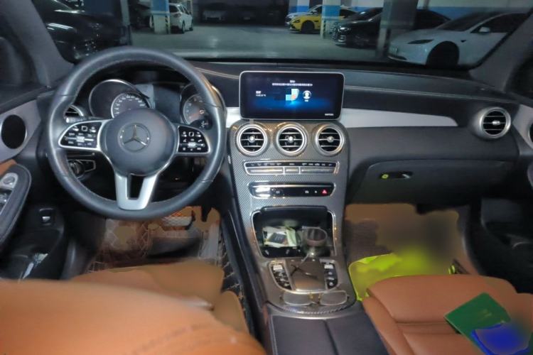 Used Mercedes-Benz GLC 2020 GLC 260 L 4MATIC Dynamic Model Interior 2