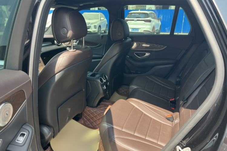 Used Mercedes-Benz GLC 2020 Facelift GLC 300 L 4MATIC Dynamic Edition Interior 2