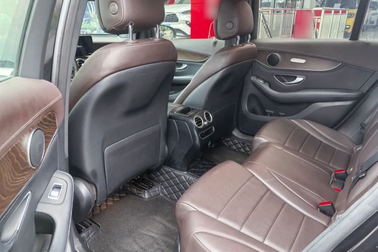 Used Mercedes-Benz GLC 2020 Facelift GLC 260 L 4MATIC Luxury Edition Interior 2