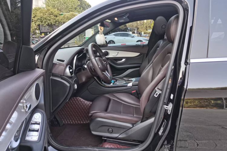 Used Mercedes-Benz GLC 2020 GLC 260 L 4MATIC Dynamic Model Interior 2