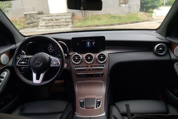 Used Mercedes-Benz GLC 2020 Facelift GLC 300 L 4MATIC Dynamic Edition Interior 2