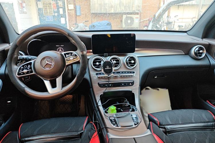 Used Mercedes-Benz GLC 2020 GLC 260 L 4MATIC Luxury Model Interior 2