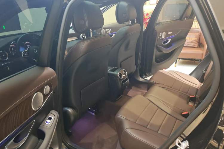 Used Mercedes-Benz GLC 2020 GLC 260 L 4MATIC Luxury Model Interior 2