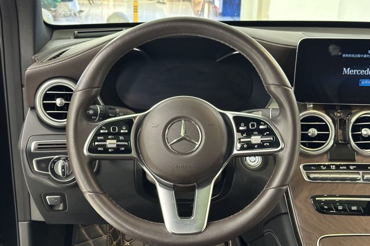 Used Mercedes-Benz GLC 2020 GLC 300 L 4MATIC Dynamic Edition Interior 3