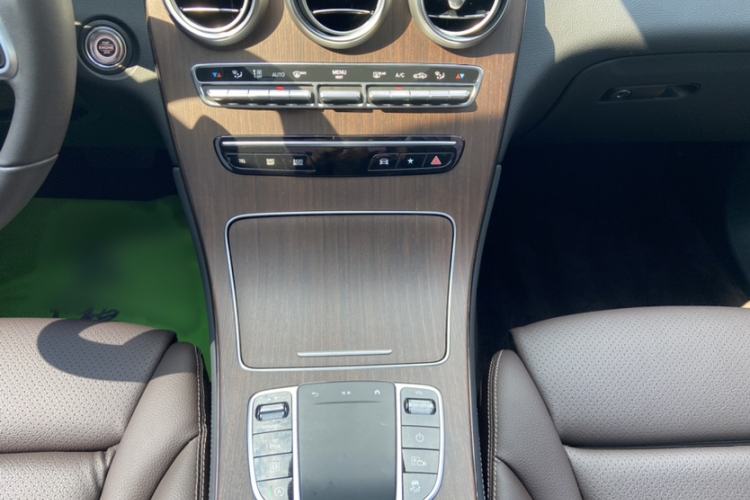 Used Mercedes-Benz GLC 2020 Facelift GLC 300 L 4MATIC Dynamic Edition Interior 3