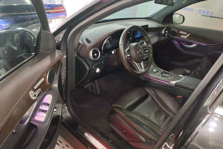 Used Mercedes-Benz GLC 2020 GLC 260 L 4MATIC Luxury Model Interior 3
