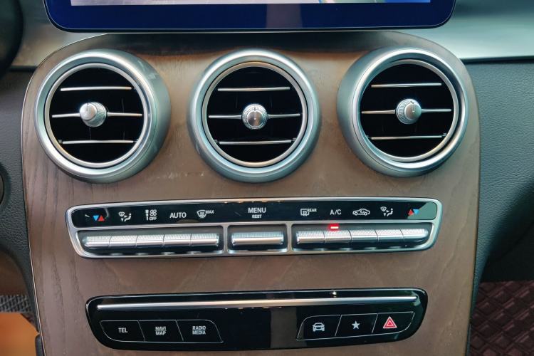 Used Mercedes-Benz GLC 2020 Facelift GLC 300 L 4MATIC Dynamic Edition Interior 3