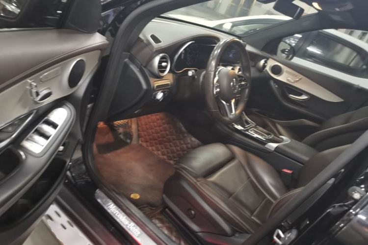 Used Mercedes-Benz GLC 2020 GLC 260 L 4MATIC Dynamic Model Interior 3