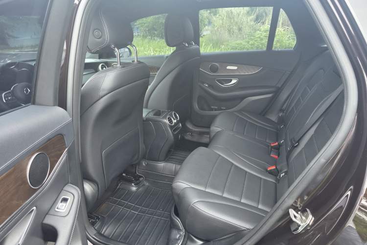 Used Mercedes-Benz GLC 2020 Facelift GLC 260 L 4MATIC Luxury Edition Interior 3