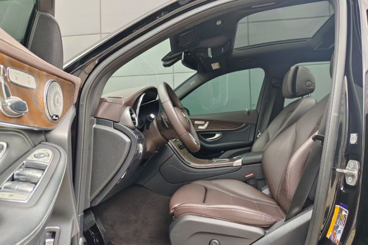 Used Mercedes-Benz GLC 2020 Facelifted GLC 260 L 4MATIC Dynamic Edition Interior 3