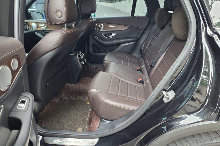 Used Mercedes-Benz GLC 2020 GLC 300 L 4MATIC Luxury Model Interior 3