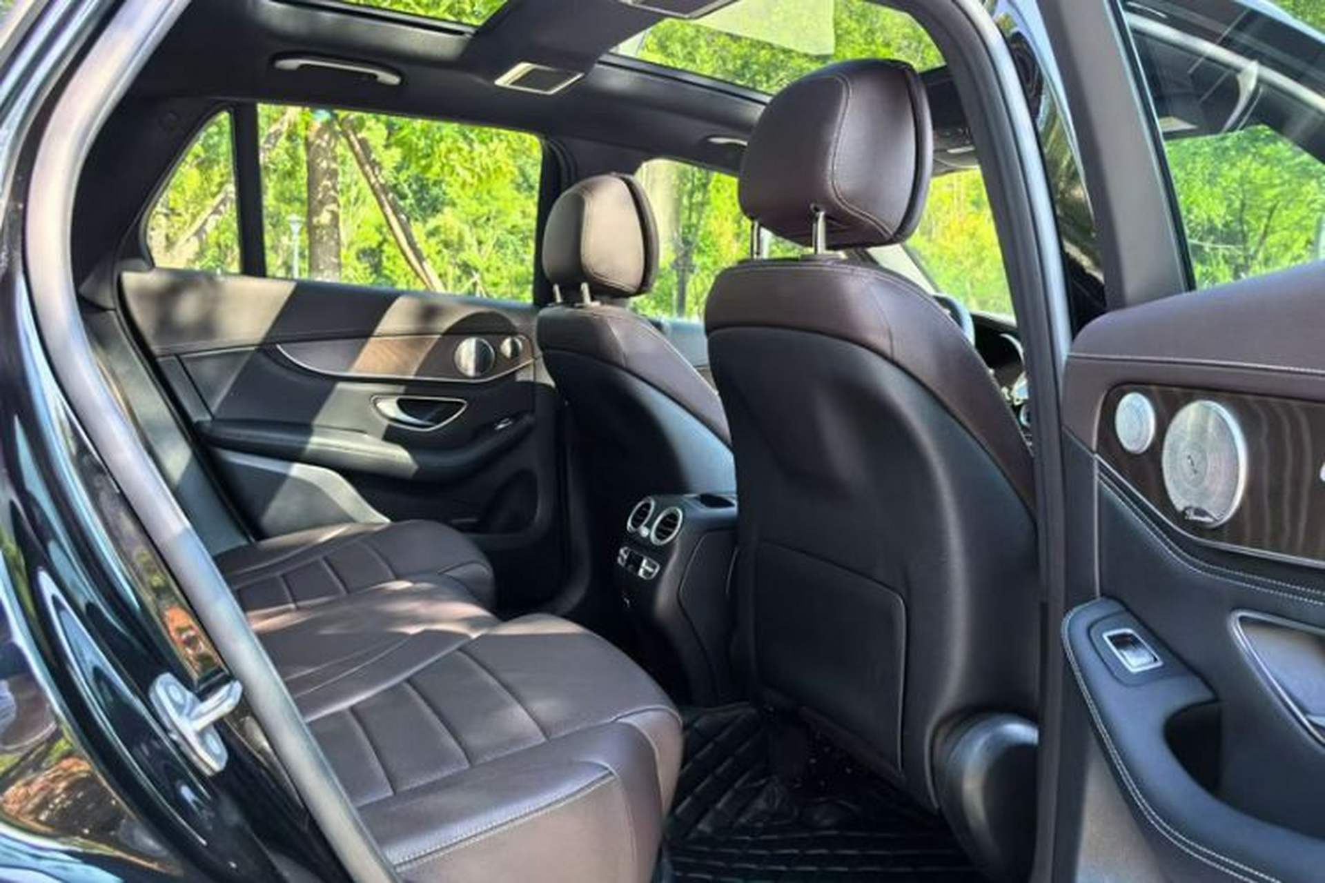 Used Mercedes-Benz GLC 2020 Facelift GLC 300 L 4MATIC Dynamic Edition Interior 3