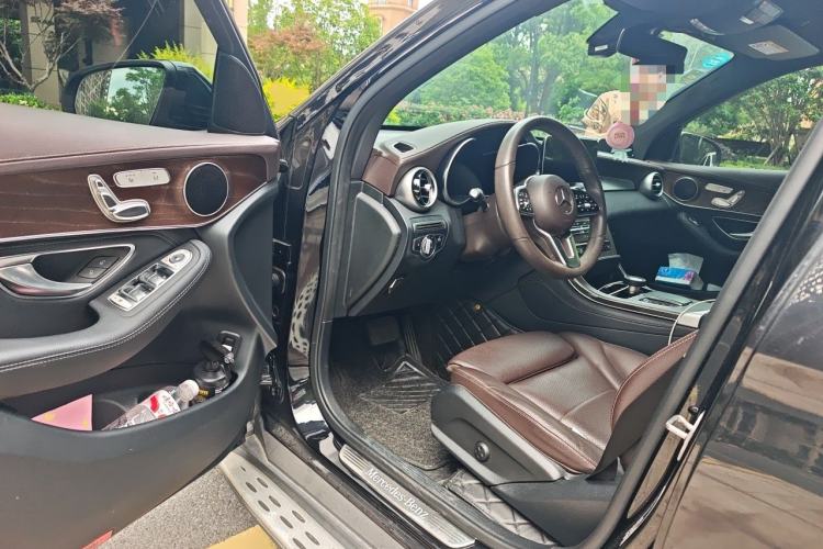 Used Mercedes-Benz GLC 2020 Facelift GLC 260 L 4MATIC Luxury Edition Interior 3