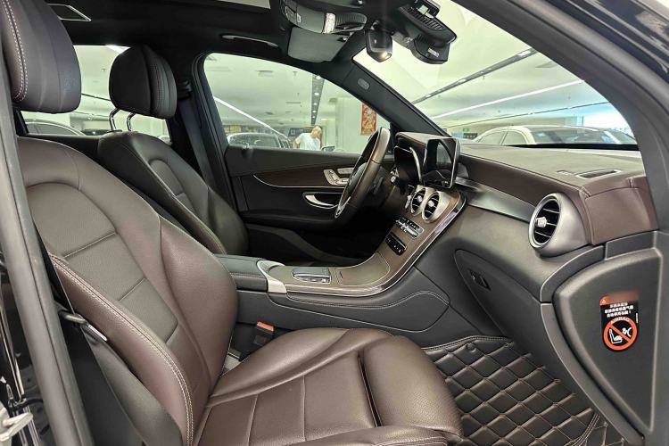 Used Mercedes-Benz GLC 2020 Facelift GLC 300 L 4MATIC Dynamic Edition Interior 3