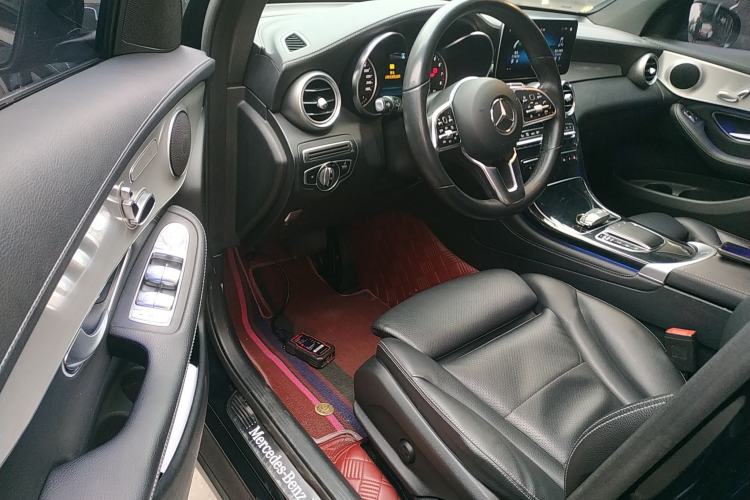 Used Mercedes-Benz GLC 2020 GLC 260 L 4MATIC Dynamic Model Interior 3