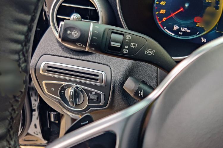Used Mercedes-Benz GLC 2020 Facelift GLC 300 L 4MATIC Dynamic Edition Interior 4