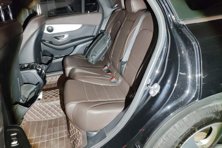 Used Mercedes-Benz GLC 2020 GLC 260 L 4MATIC Dynamic Model Interior 4