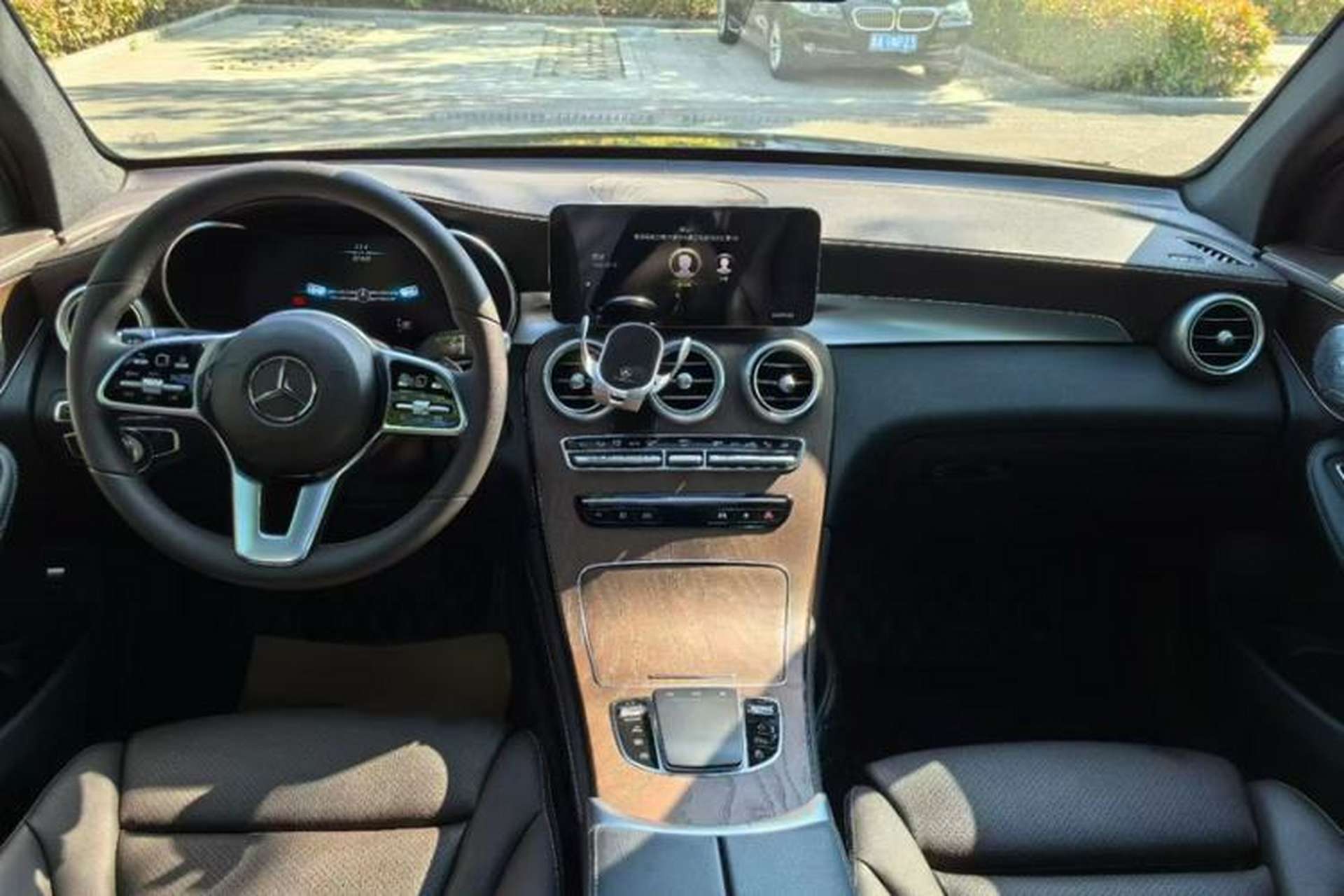 Used Mercedes-Benz GLC 2020 Facelift GLC 300 L 4MATIC Dynamic Edition Interior 4