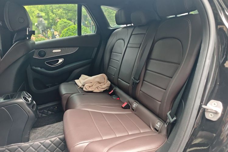 Used Mercedes-Benz GLC 2020 Facelift GLC 260 L 4MATIC Luxury Edition Interior 4